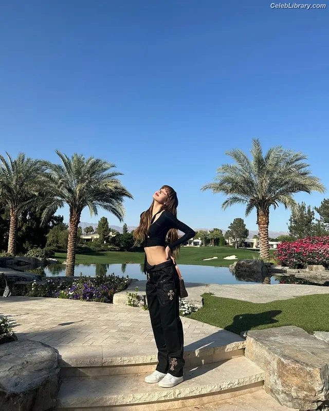 Lisa  BLΛƆKPIИK (Blackpink) photo 18 of 6190