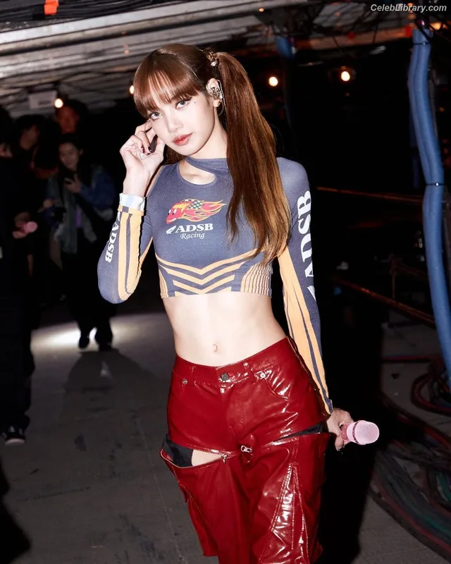 Lisa  BLΛƆKPIИK (Blackpink) photo 4 of 6190