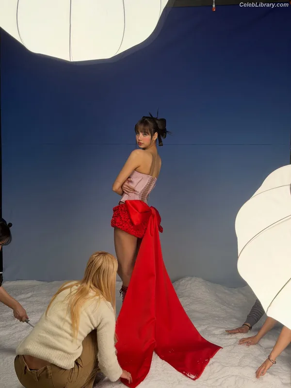 Lisa  BLΛƆKPIИK (Blackpink) photo 5 of 6190
