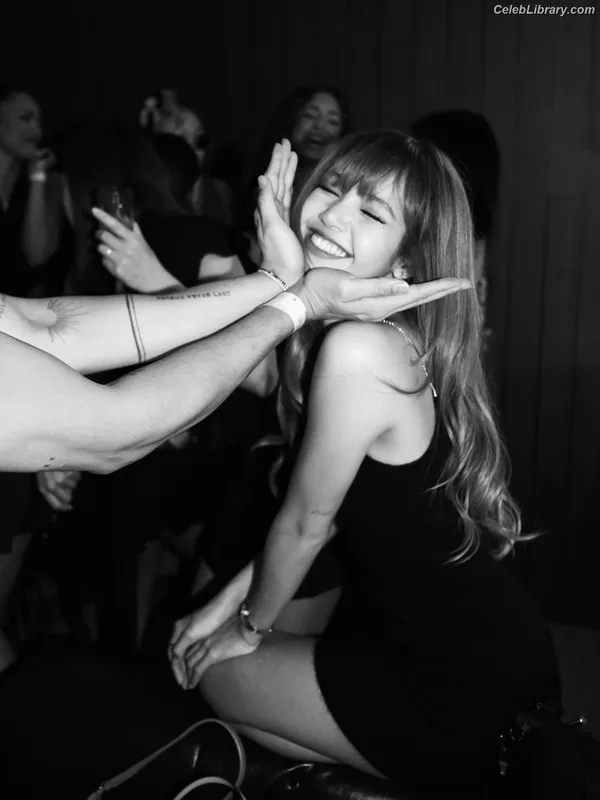 Lisa  BLΛƆKPIИK (Blackpink) photo 7 of 6190