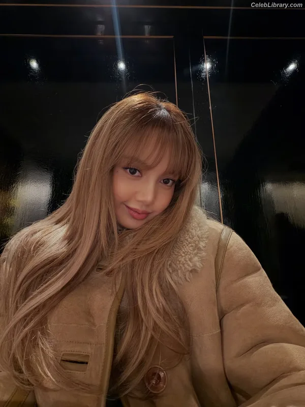 Lisa  BLΛƆKPIИK (Blackpink) photo 13 of 6190