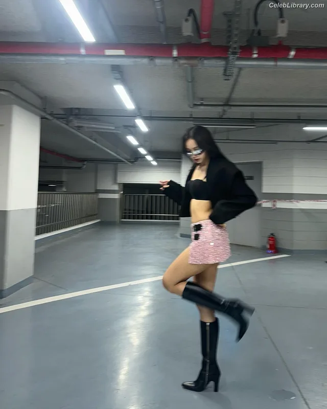 Lisa  BLΛƆKPIИK (Blackpink) photo 19 of 6190