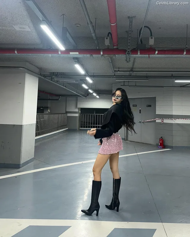 Lisa  BLΛƆKPIИK (Blackpink) photo 20 of 6190