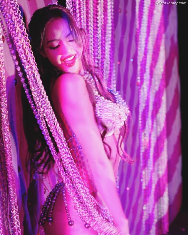 Lisa  BLΛƆKPIИK (Blackpink) photo 23 of 6190