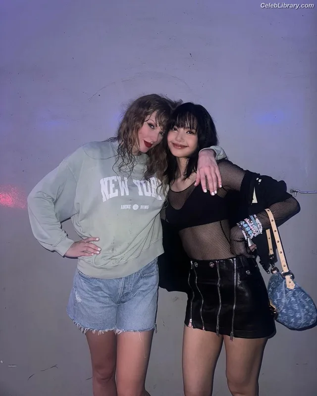 Lisa BLΛƆKPIИK (Blackpink) photo 10 of 6190