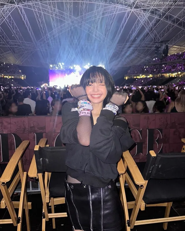 Lisa BLΛƆKPIИK (Blackpink) photo 11 of 6190