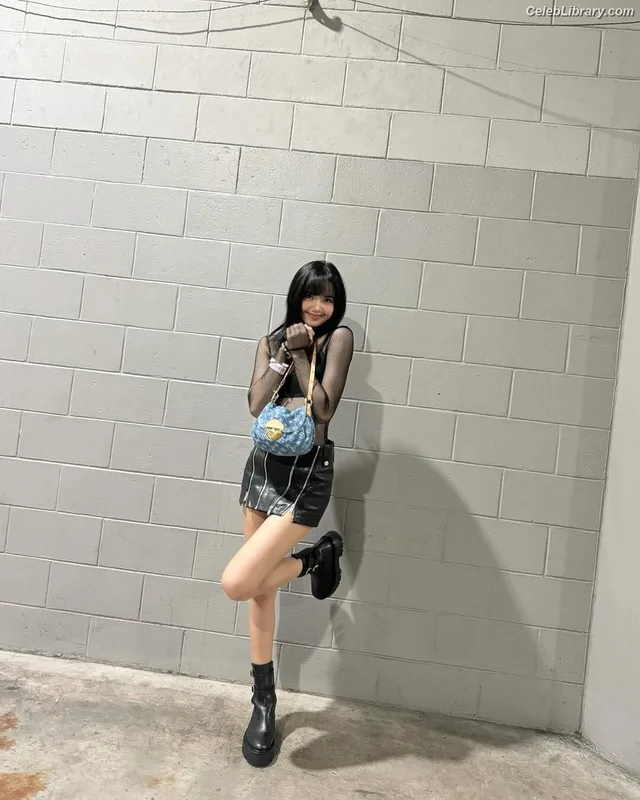 Lisa BLΛƆKPIИK (Blackpink) photo 13 of 6190