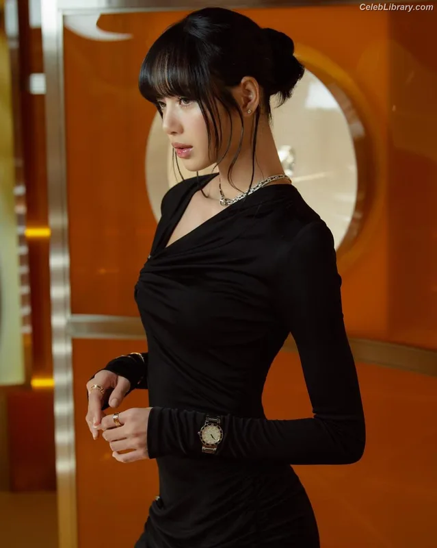 Lisa BLΛƆKPIИK (Blackpink) photo 15 of 6190