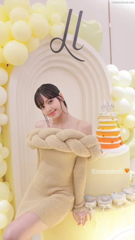 Lisa BLΛƆKPIИK (Blackpink) photo 23 of 6190