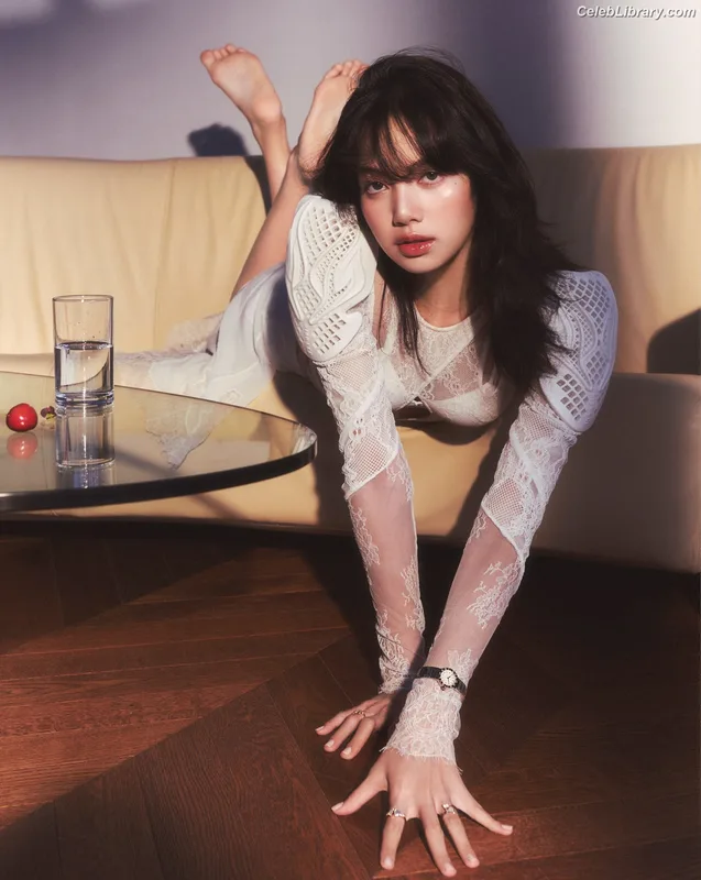 Lisa  BLΛƆKPIИK (Blackpink) photo 3 of 6190
