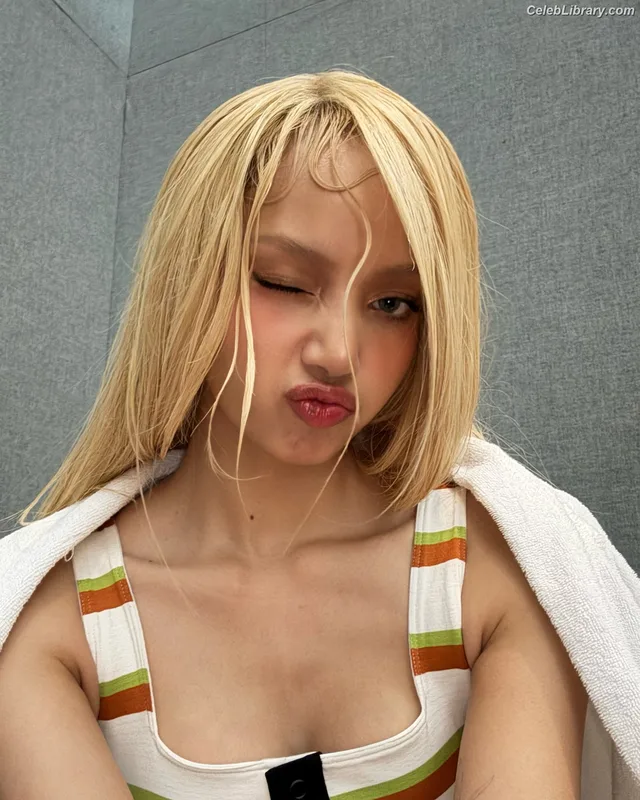 Lisa  BLΛƆKPIИK (Blackpink) photo 1 of 6190