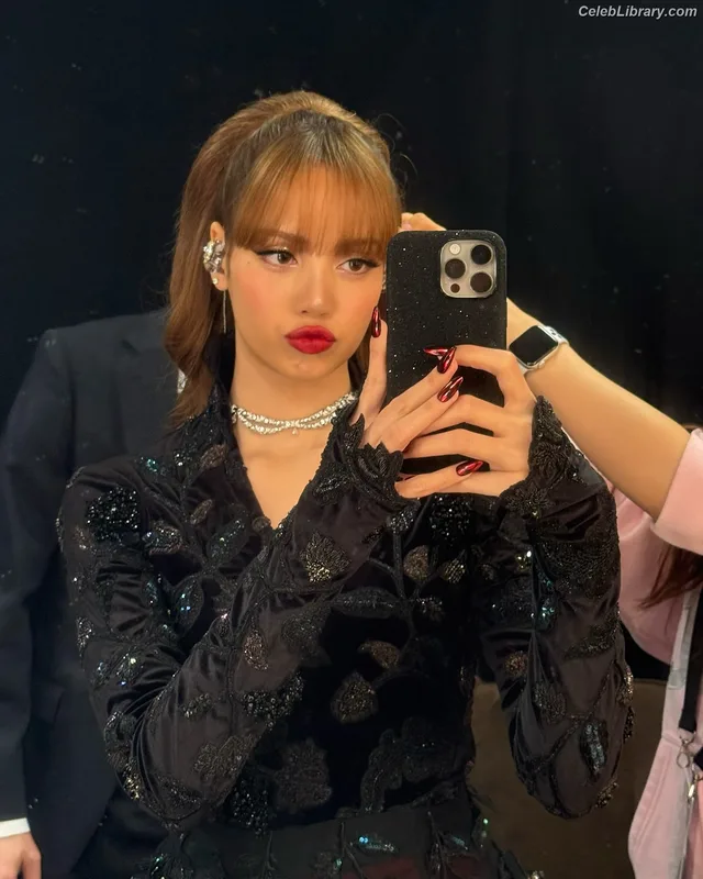 Lisa  BLΛƆKPIИK (Blackpink) photo 10 of 6190