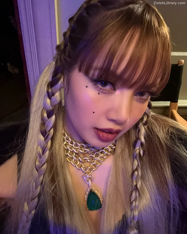 Lisa  BLΛƆKPIИK (Blackpink) photo 17 of 6190