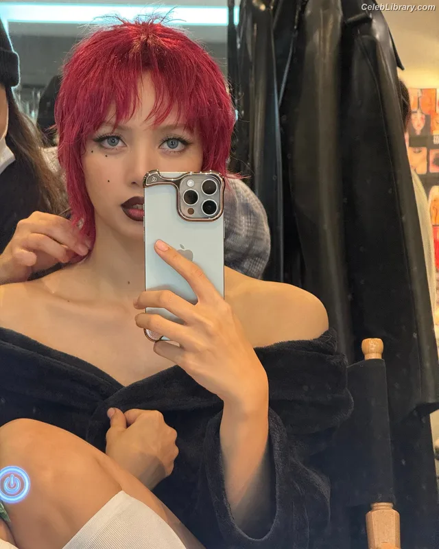 Lisa  BLΛƆKPIИK (Blackpink) photo 18 of 6190