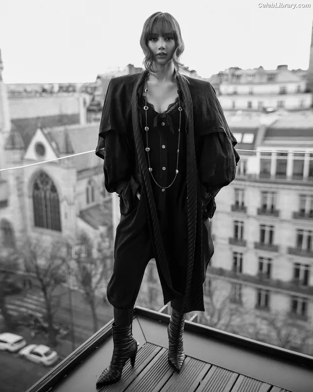 Lisa  BLΛƆKPIИK (Blackpink) photo 5 of 6190
