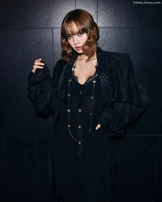 Lisa  BLΛƆKPIИK (Blackpink) photo 8 of 6190