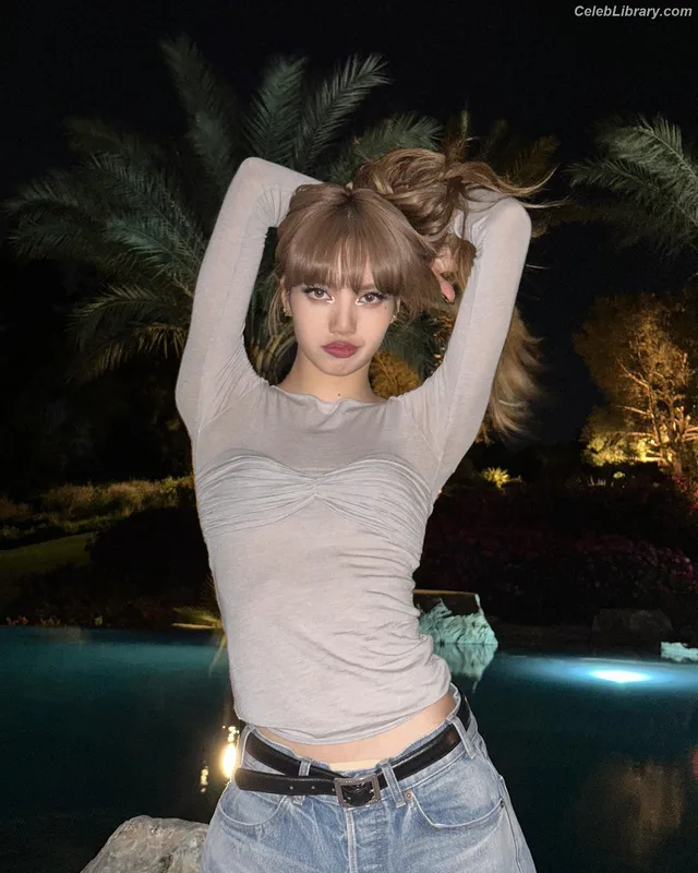 Lisa  BLΛƆKPIИK (Blackpink) photo 17 of 6190