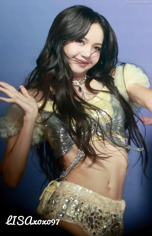 Lisa  BLΛƆKPIИK (Blackpink) photo 19 of 6190