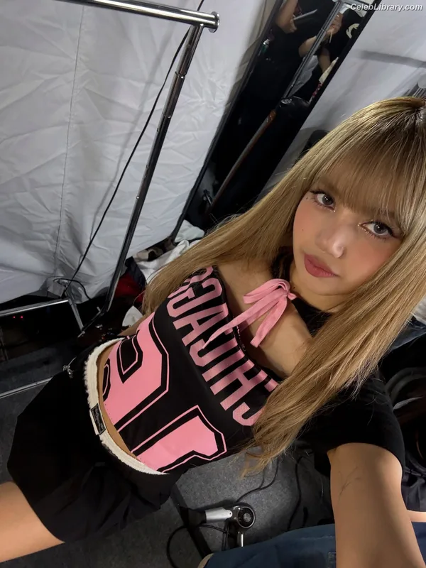 Lisa  BLΛƆKPIИK (Blackpink) photo 6 of 6190