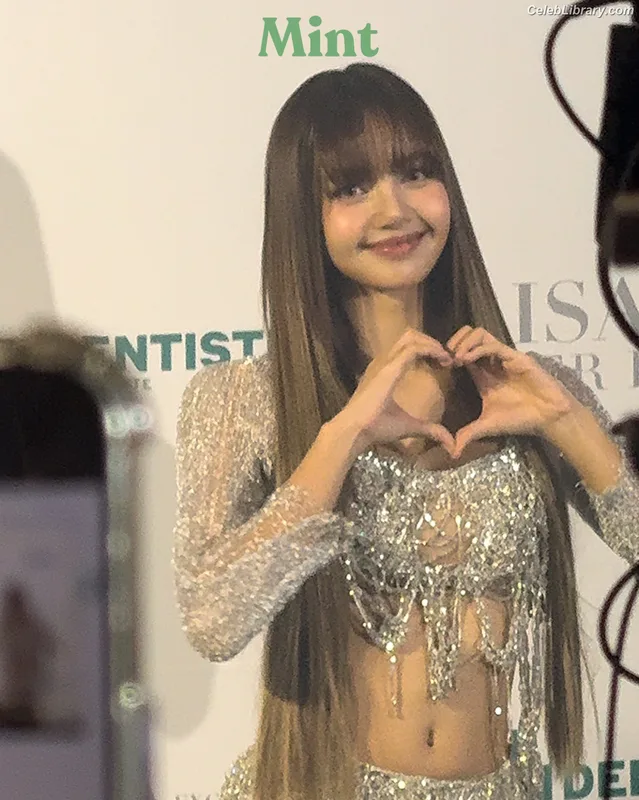 Lisa  BLΛƆKPIИK (Blackpink) photo 18 of 6190