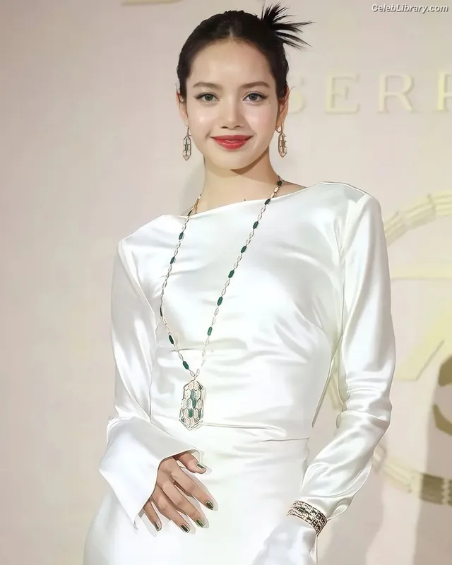Lisa BLΛƆKPIИK (Blackpink) photo 3 of 6190