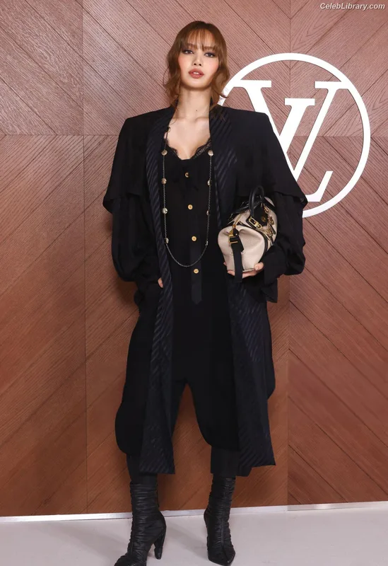Lisa BLΛƆKPIИK (Blackpink) photo 9 of 6190