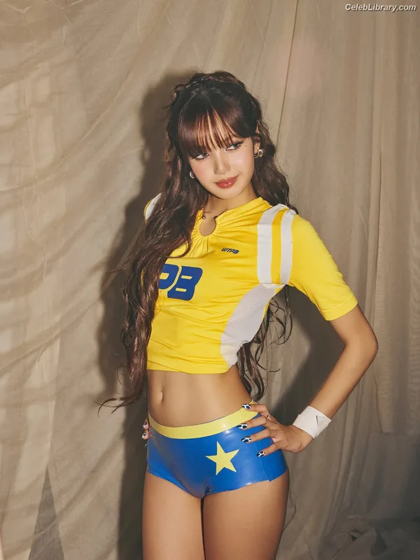 Lisa BLΛƆKPIИK (Blackpink) photo 19 of 6190