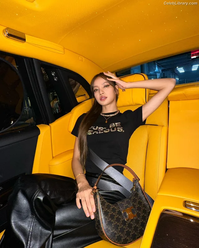 Lisa BLΛƆKPIИK (Blackpink) photo 17 of 6190
