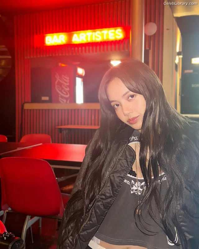 Lisa BLΛƆKPIИK (Blackpink) photo 2 of 6190