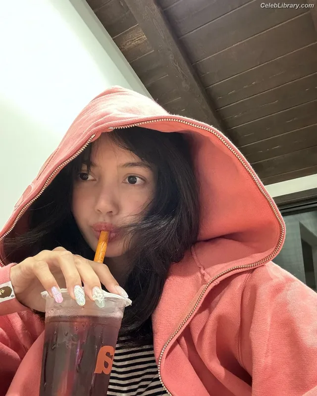 Lisa  BLΛƆKPIИK (Blackpink) photo 1 of 6190