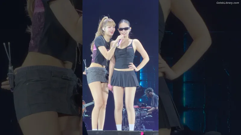 Lisa  BLΛƆKPIИK (Blackpink) photo 14 of 6190