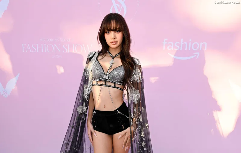Lisa  BLΛƆKPIИK (Blackpink) photo 7 of 6190