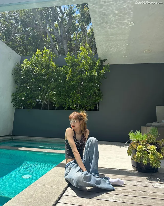Lisa  BLΛƆKPIИK (Blackpink) photo 18 of 6190