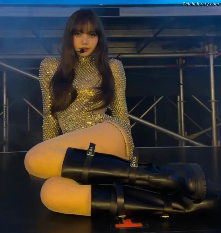 Lisa  BLΛƆKPIИK (Blackpink) photo 3 of 6190