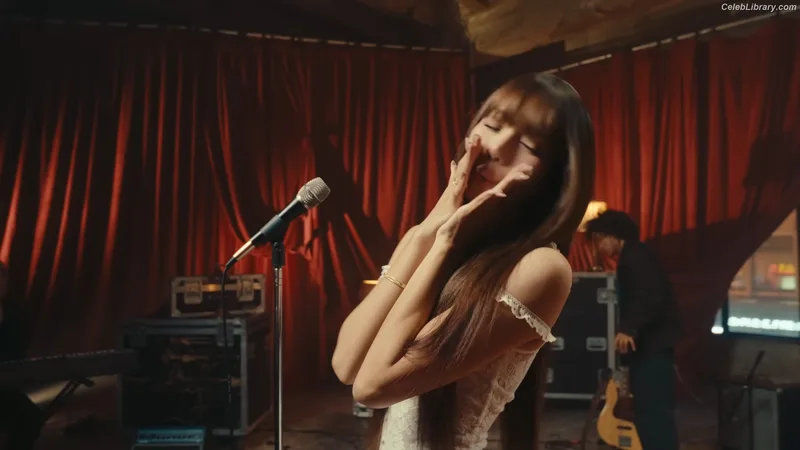 Lisa  BLΛƆKPIИK (Blackpink) photo 11 of 6190