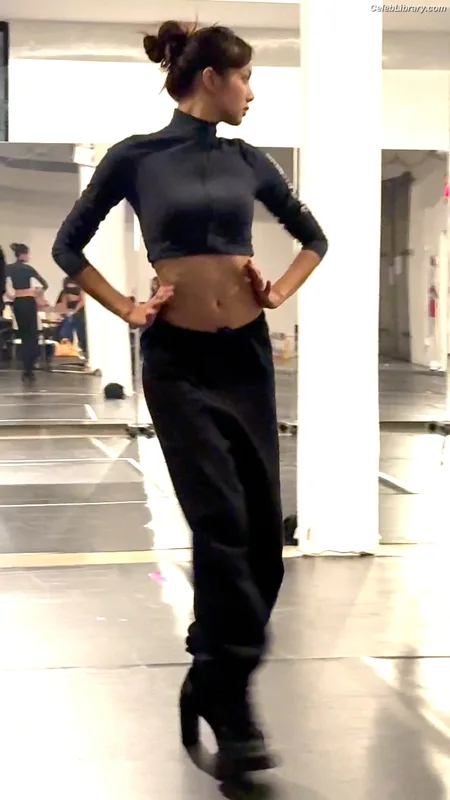 Lisa  BLΛƆKPIИK (Blackpink) photo 13 of 6190