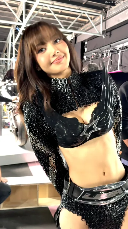 Lisa  BLΛƆKPIИK (Blackpink) photo 6 of 6190