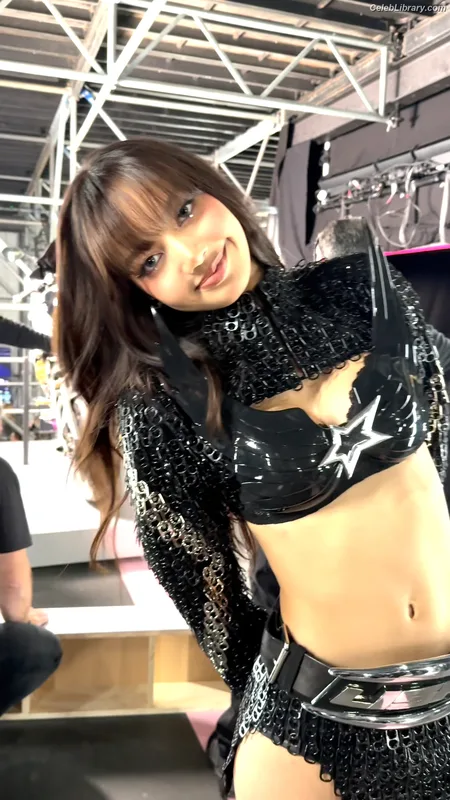 Lisa  BLΛƆKPIИK (Blackpink) photo 8 of 6190