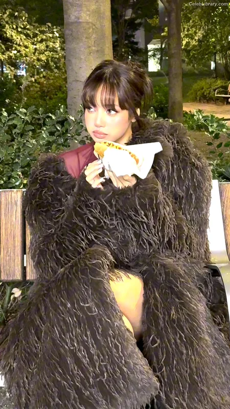 Lisa  BLΛƆKPIИK (Blackpink) photo 23 of 6190
