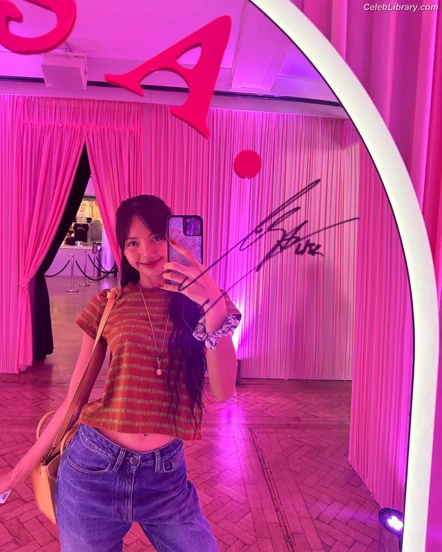 Lisa  BLΛƆKPIИK (Blackpink) photo 3 of 6190