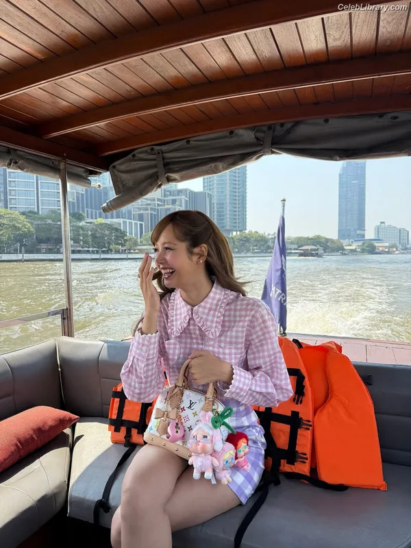 Lisa  BLΛƆKPIИK (Blackpink) photo 2 of 6190