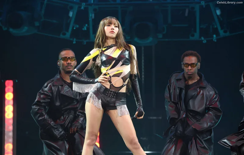 Lisa  BLΛƆKPIИK (Blackpink) photo 3 of 6190