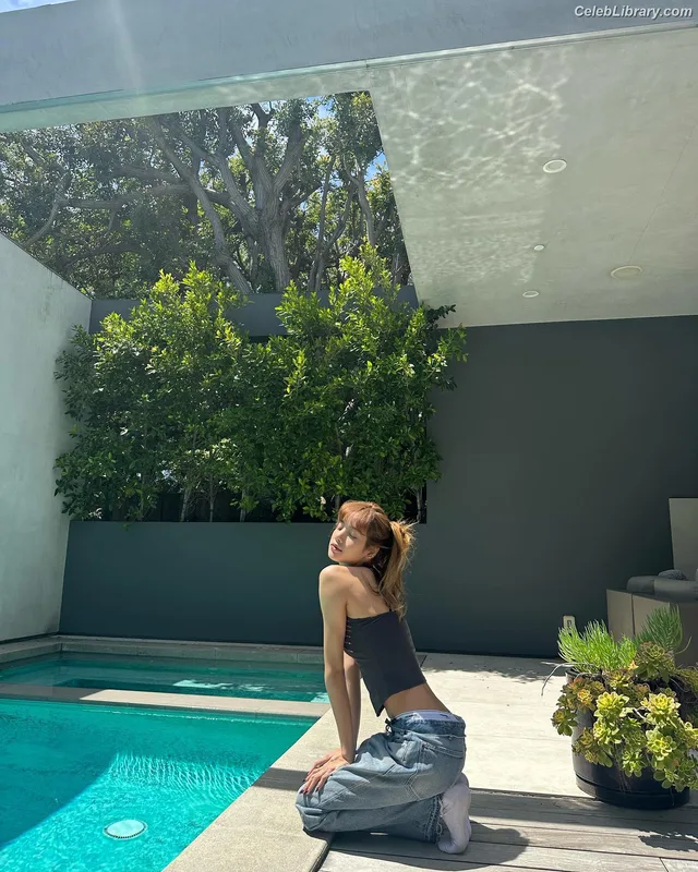 Lisa  BLΛƆKPIИK (Blackpink) photo 23 of 6190
