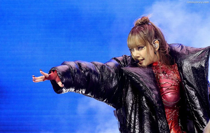 Lisa  BLΛƆKPIИK (Blackpink) photo 13 of 6190