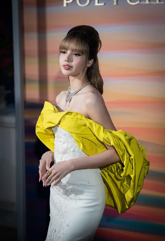 Lisa  BLΛƆKPIИK (Blackpink) photo 12 of 6190