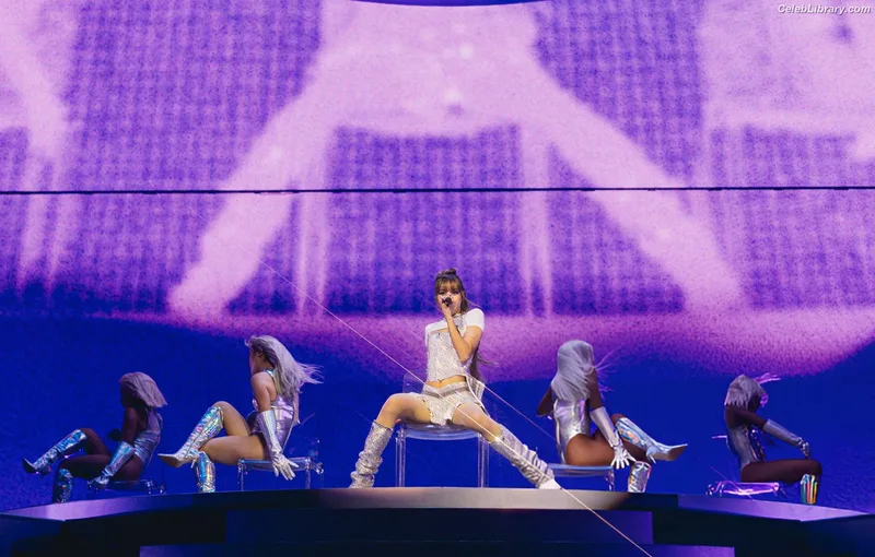 Lisa  BLΛƆKPIИK (Blackpink) photo 20 of 6190