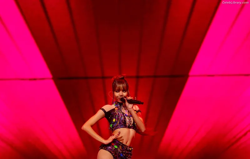 Lisa  BLΛƆKPIИK (Blackpink) photo 1 of 6190