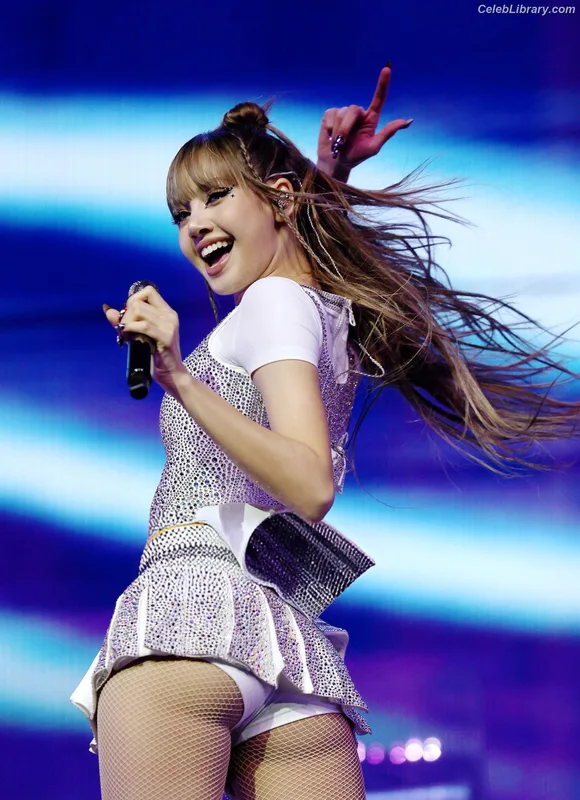 Lisa  BLΛƆKPIИK (Blackpink) photo 6 of 6190