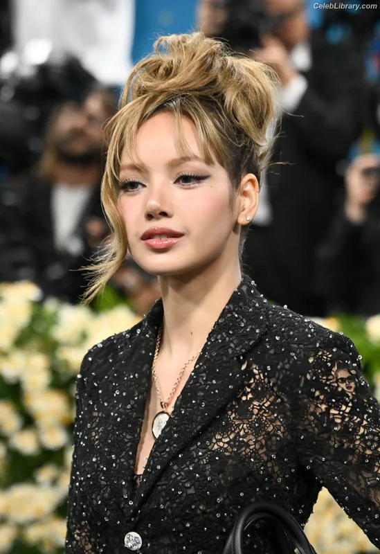 Lisa  BLΛƆKPIИK (Blackpink) photo 18 of 6190