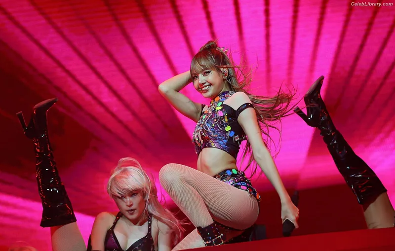 Lisa  BLΛƆKPIИK (Blackpink) photo 3 of 6190